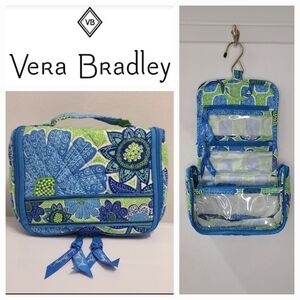 Vera Bradley Hanging Essentials Cosmetic Accessory Bag Blue Doodle Daisy Print